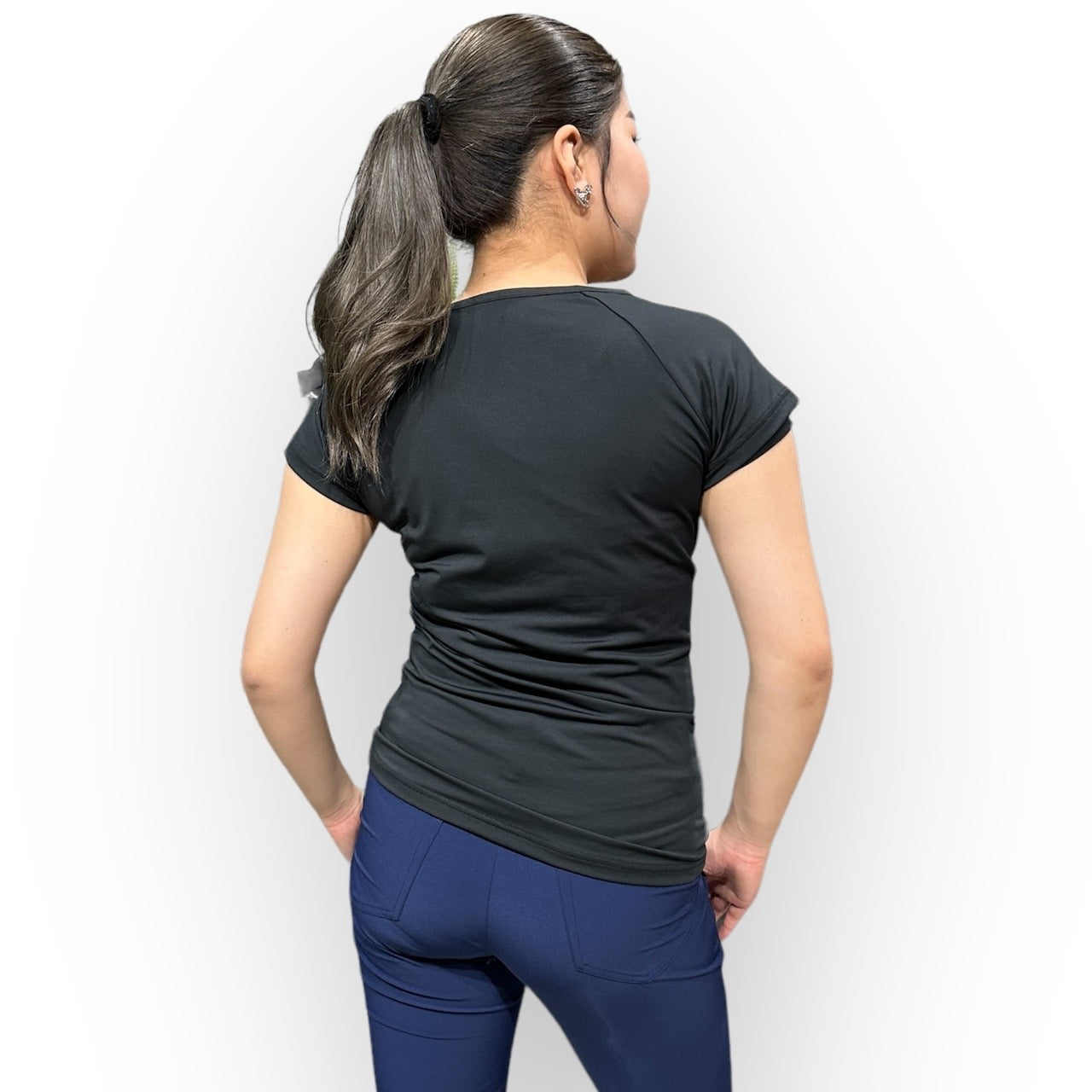 Ladies Inner Shirt インナー シャツ レディース 半袖 丸首 クルーネック 白 黒　ジュニアゴルフウェア