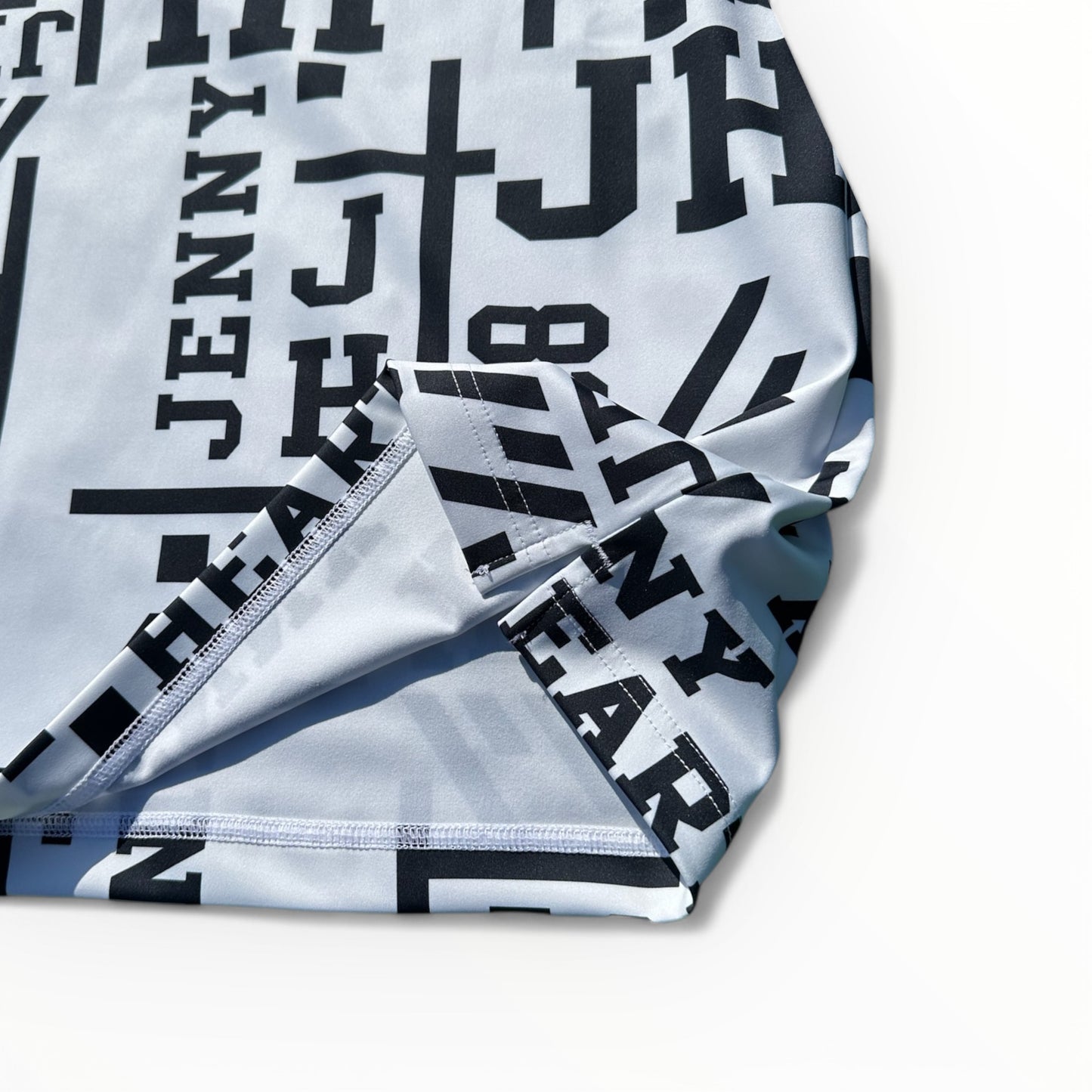 ＼新発売／Ladies Mock Neck Logotipo レディースゴルフウェア モックネック 半袖 ストレッチ 速乾 肌触りなめらか UVカット おしゃれ 可愛い 春夏