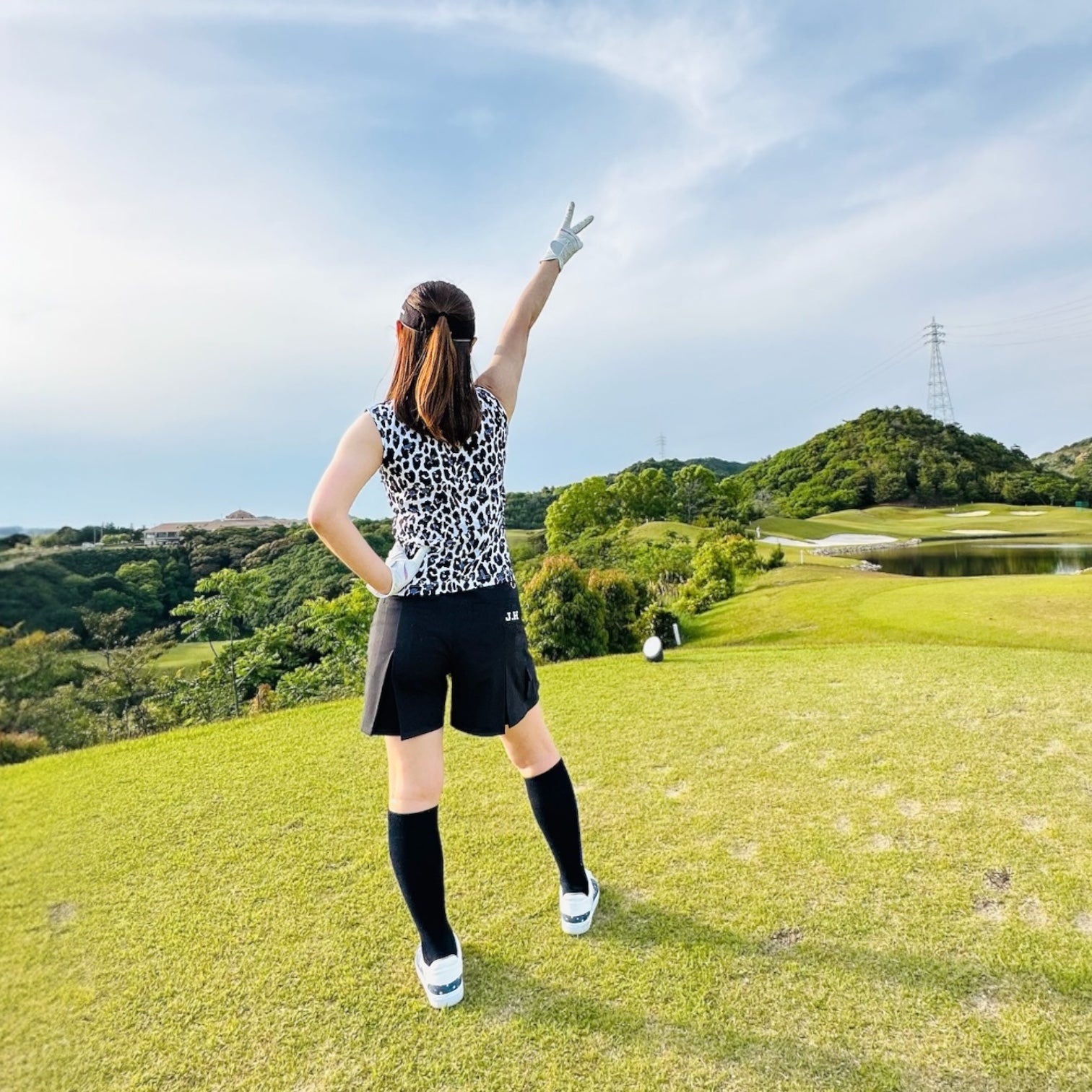 Ladies Sleeveless Animal Panther Mock Neck ノースリーブ モックネック 接触冷感 なめらか肌触り 伸縮性抜群 おしゃれ 夏 レディース ガールズ