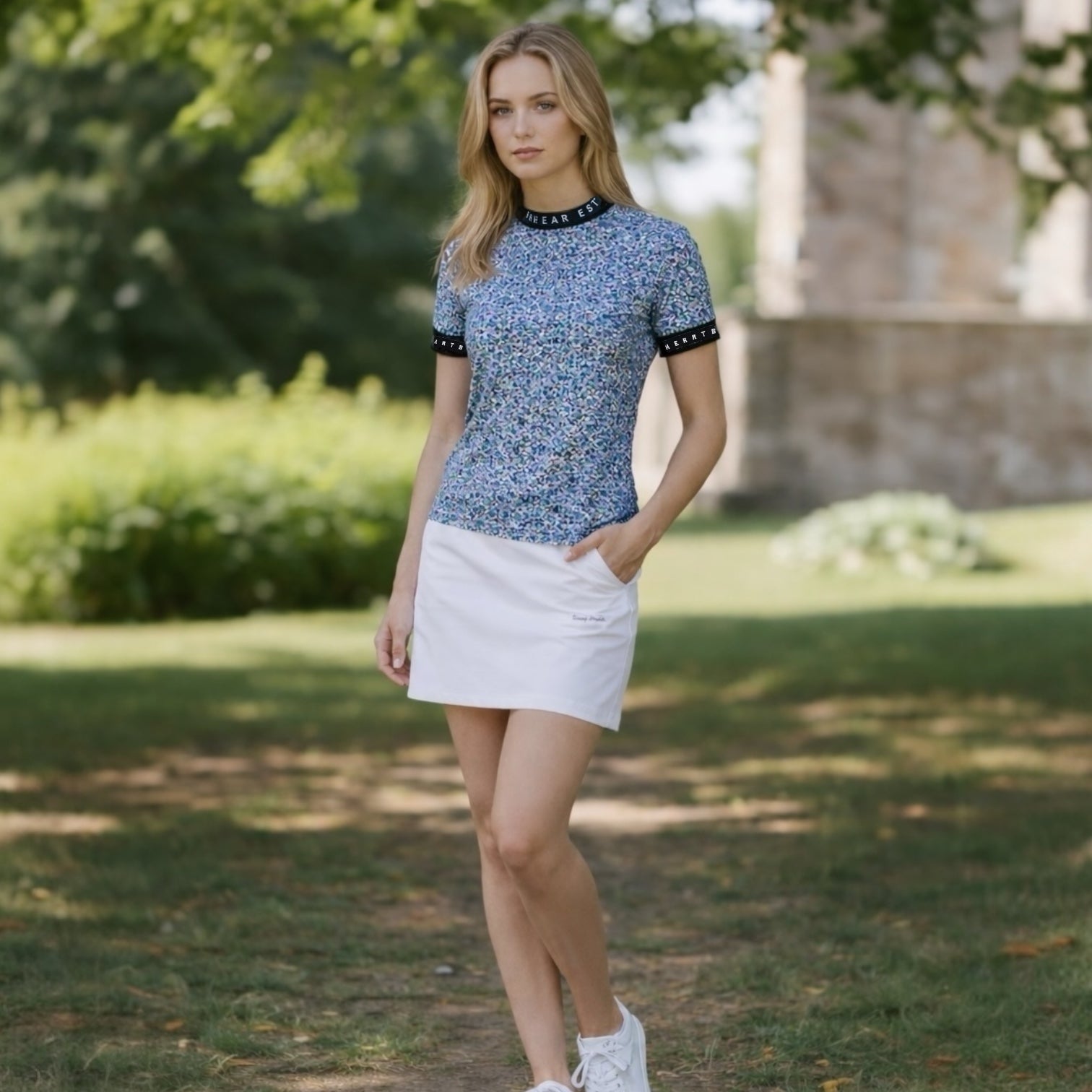 Laides Floret Mock Neck