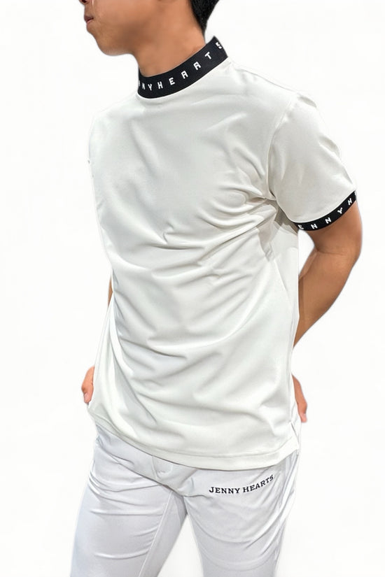Men's Grosgrain Mock Neck Golf Apparel for Summer. Short Sleeve Mock Neck. Grosgrain Stretch Fabric. Smooth to the Touch, Quick-Drying, UV Protection, and Opaque. Simple, Stylish, High-Quality, and High-Performance. Recommended as a Gift. Made in Japan.